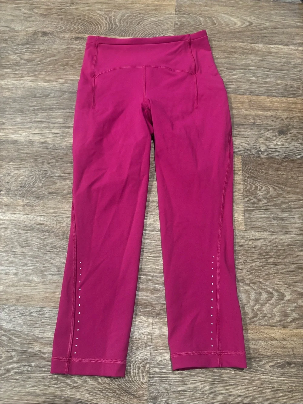 Lululemon Swift Speed High Rise Crop 21” Magenta Purple Pockets Womens 4